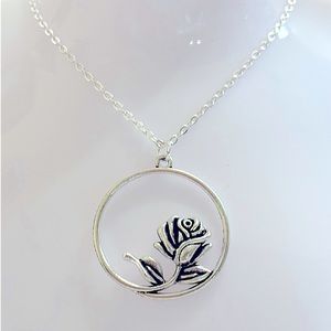 Whitney Rose flower circle silver plated chain necklace plain handcrafted